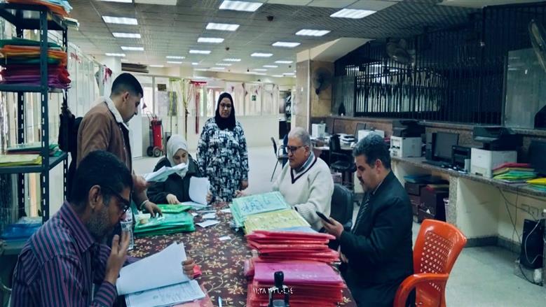 رئيس الحى يتابع ملف التصالح