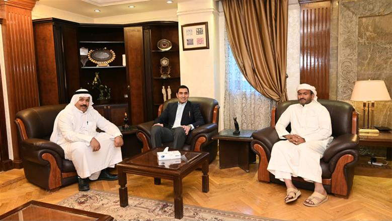 وزير الرياضة يستقبل رئيس اتحاد الهجن 